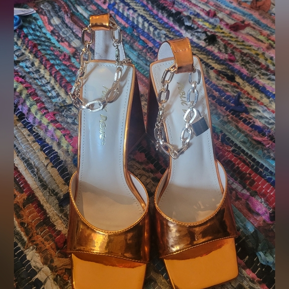 SUPER Sexy-Never worn heels - Picture 8 of 8